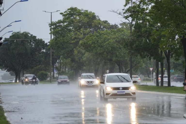 Fortes Chuvas No Norte E Sul Do Brasil Enquanto Massa De Ar Seco Domina