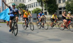 ciclistas-protestam-contra-morte-de-colega-por-motorista-bebado