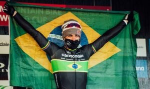 mountain-bike:-henrique-avancini-apresenta-equipe-para-temporada