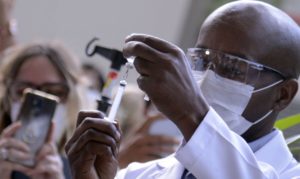 novas-doses-da-vacina-da-india-ja-estao-na-fiocruz