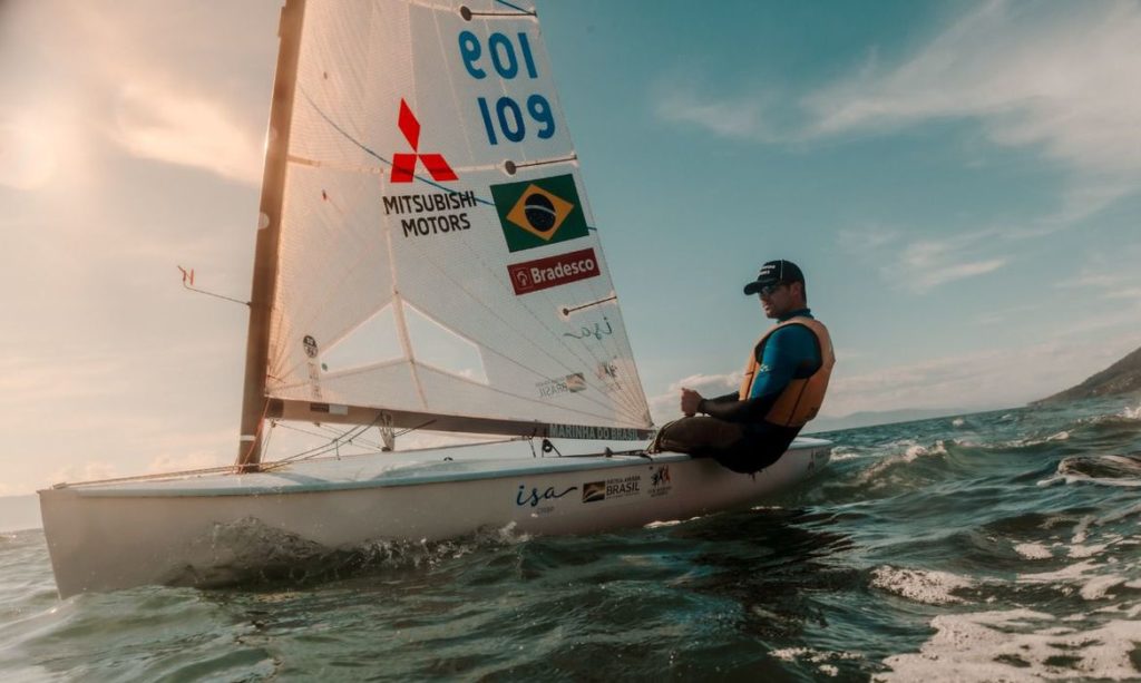 vela:-jorge-zarif-recebe-barcos-da-olimpiada-para-treinos-no-brasil