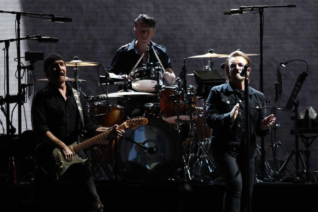 U2 anuncia série de concertos lendários em seu canal no YouTube