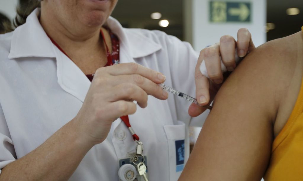 vacinacao-contra-o-influenza-na-capital-paulista-sera-feita-em-escolas