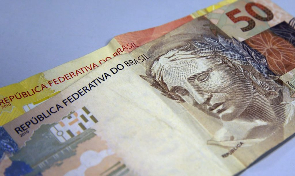 brasileiros-acreditam-que-inflacao-ficara-em-5,6%-em-12-meses