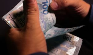 brasileiros-ja-pagaram-mais-de-r$-1-trilhao-em-impostos-este-ano