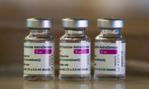 fiocruz-recebe-nova-remessa-de-insumo-para-producao-de-vacina