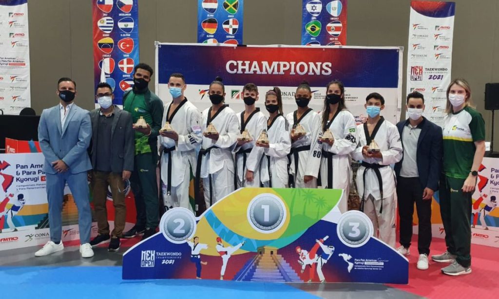 taekwondo:-brasil-fatura-13-medalhas-no-primeiro-dia-do-pan-no-mexico