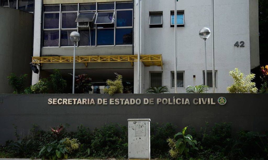 rio:-policia-indicia-tres-agentes-envolvidos-na-morte-de-jovem-em-2020