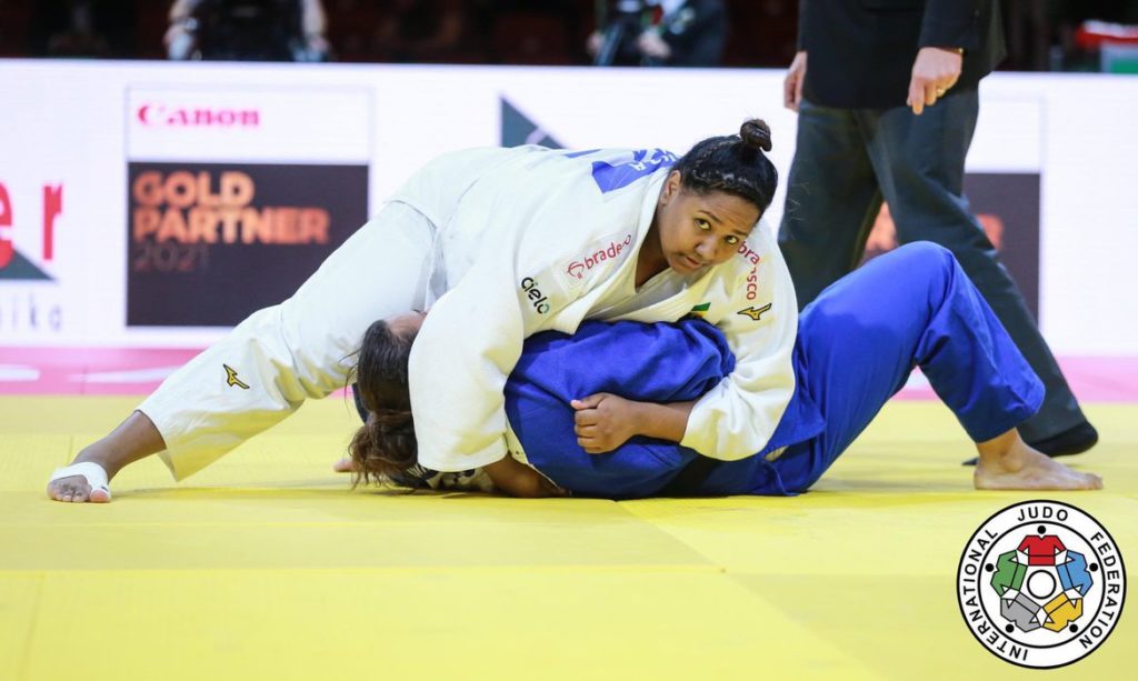 mundial-de-judo:-brasil-confirma-duas-medalhas-no-peso-pesado-feminino