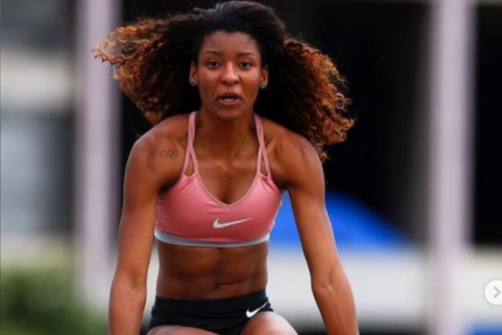 Núbia Soares conquista vaga olímpica no salto triplo