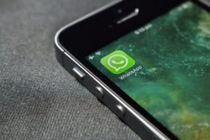 Riscos dos sites e aplicativos que prometem “espionar” WhatsApp