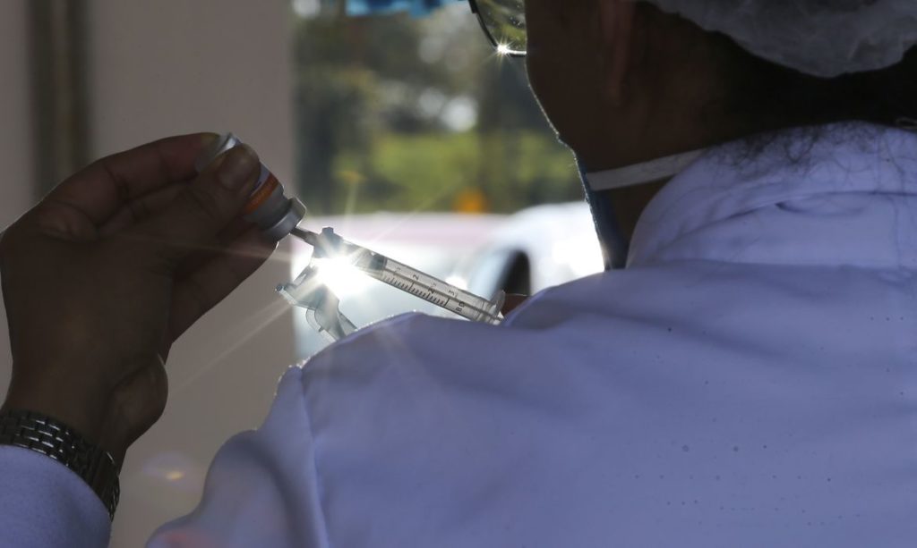 cidade-de-sao-paulo-comeca hoje vacinacao-para-pessoas-com-30-anos