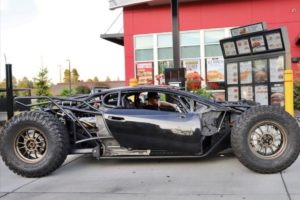 Youtuber transforma Lamborghini Huracán em um buggy 4x4