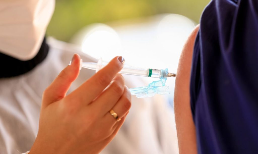 agencia-brasil-explica:-vacina-da-ufmg-pode-ser-usada-como-reforco