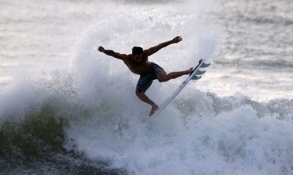 circuito-mundial-de-surfe-chega-a-7a-etapa-no-mexico