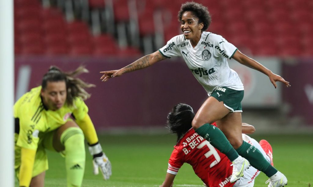 brasileiro-feminino:-palmeiras-sai-na-frente-do-inter-na-semifinal