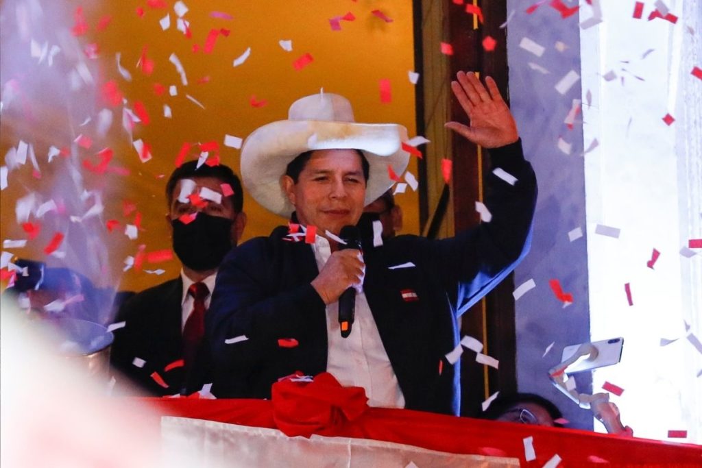 Castillo anuncia um gabinete inexperiente no Peru