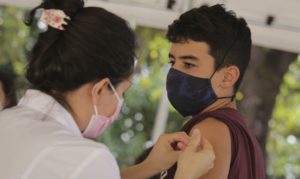 covid-19:-ministerio-volta-a-recomendar-vacinacao-de-adolescentes