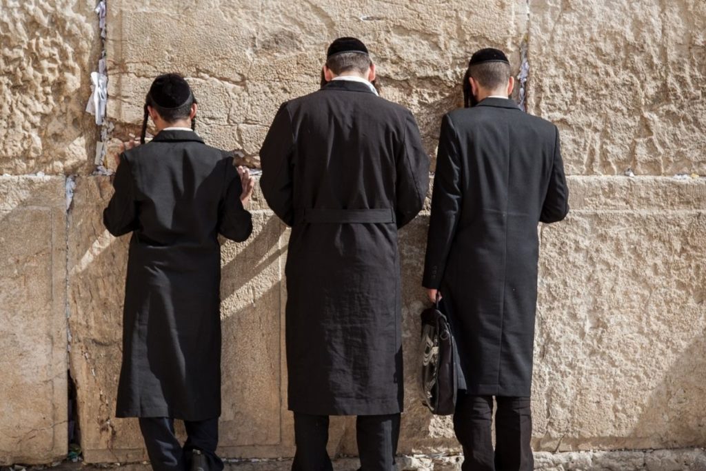 ano-novo-judaico-e-comemorado hoje,-a-partir-do-por-do-sol