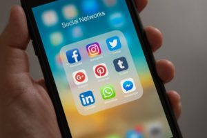 Instagram, WhatsApp e Facebook ficam fora do ar