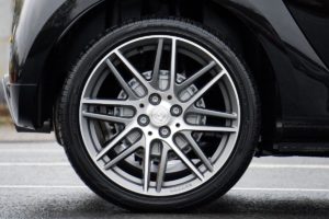 Michelin vai lançar pneu sem ar à prova de furos