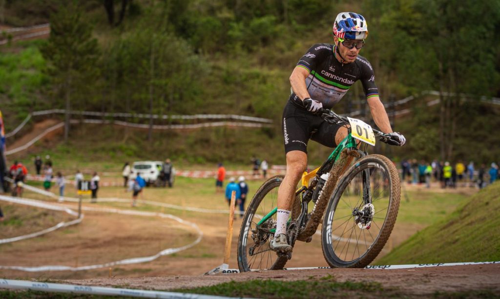 mountain-bike:-henrique-avancini-conquista-titulo-brasileiro