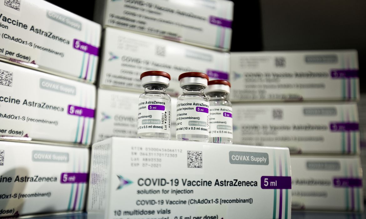 covid-19:-vacina-doada-pelos-estados-unidos-chegou-hoje-ao-brasil