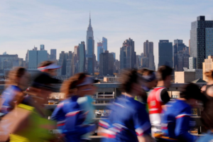 Corredores comemoram volta da Maratona de Nova York no domingo