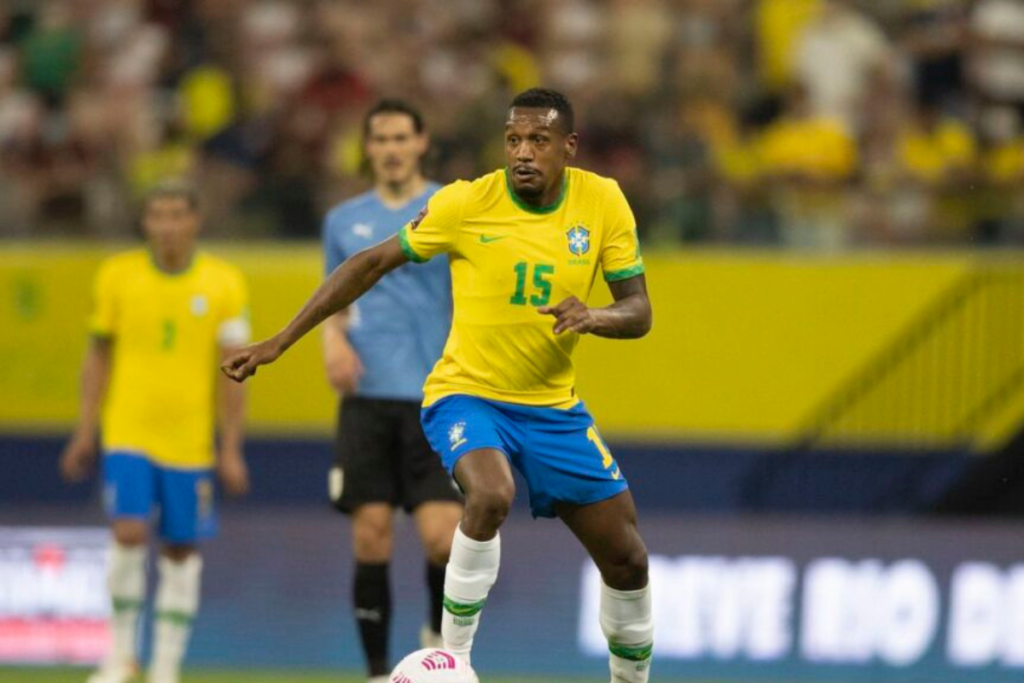 Eliminatórias Edenílson é convocado para a seleção brasileira