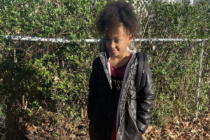 Garota de 9 anos liga para emergência e salva família