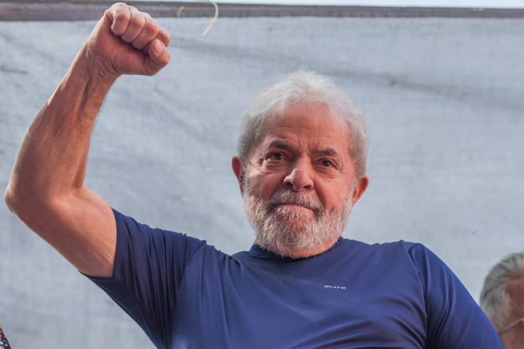 Lula diz ainda não discutir vice e elogia Alckmin nada que não possa ser reconciliado