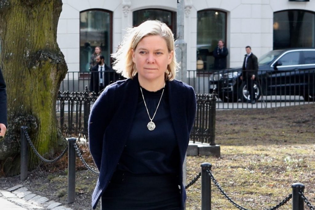 depois-de-renunciar-primeira-ministra-da-suecia-e-eleita-novamente