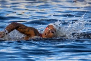 Ana Marcela Cunha é penta do circuito mundial de maratonas aquáticas