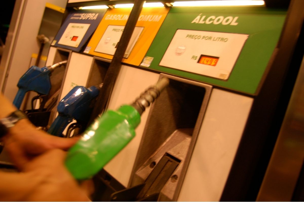 Vendas de diesel e gasolina tem alta no Brasil, diz ANP