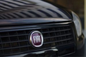 Um Fiat Palio Weekend elétrico é leiloado