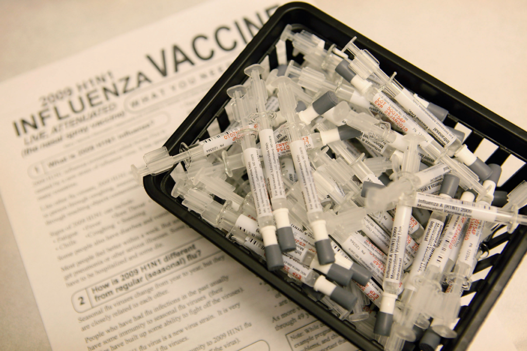 Butantan ofereceu 3 milhões de doses da vacina da gripe, mas foi ignorado pelo Ministério da SaúdeButantan ofereceu 3 milhões de doses da vacina da gripe, mas foi ignorado pelo Ministério da Saúde