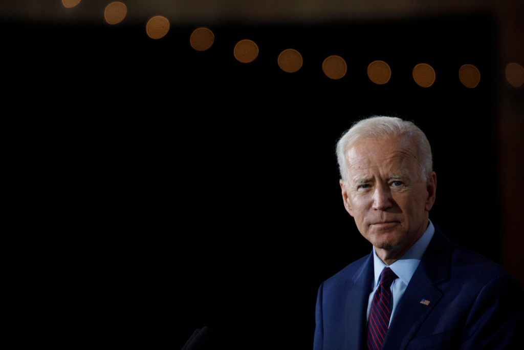 Em cúpula virtual, Biden defende participação de minorias na política