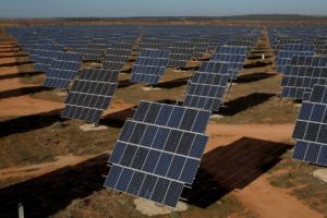 Importação de peças para energia solar dobra em 2021