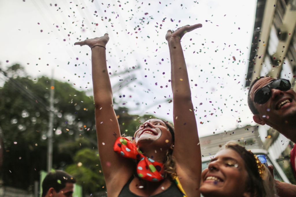 'Não tem por que cancelar o carnaval agora, seria prematuro', diz prefeito de SP