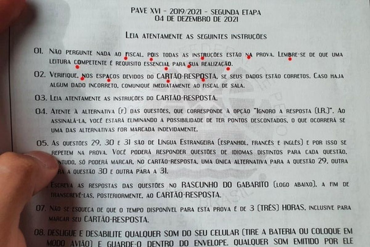 Universidade aplica prova com frase ‘Fora Bolsonaro’ formada em caracteres em negrito