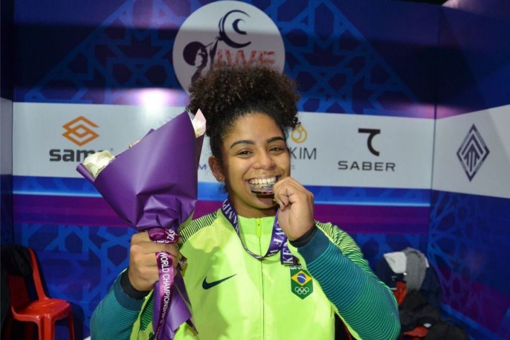 carioca-faz-historia-e-ganha-1a-medalha-de-uma-brasileira-no-mundial