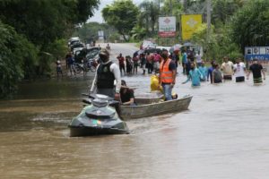 enchente-deixa-moradores-de-bairro-de-ilheus-sem-casa