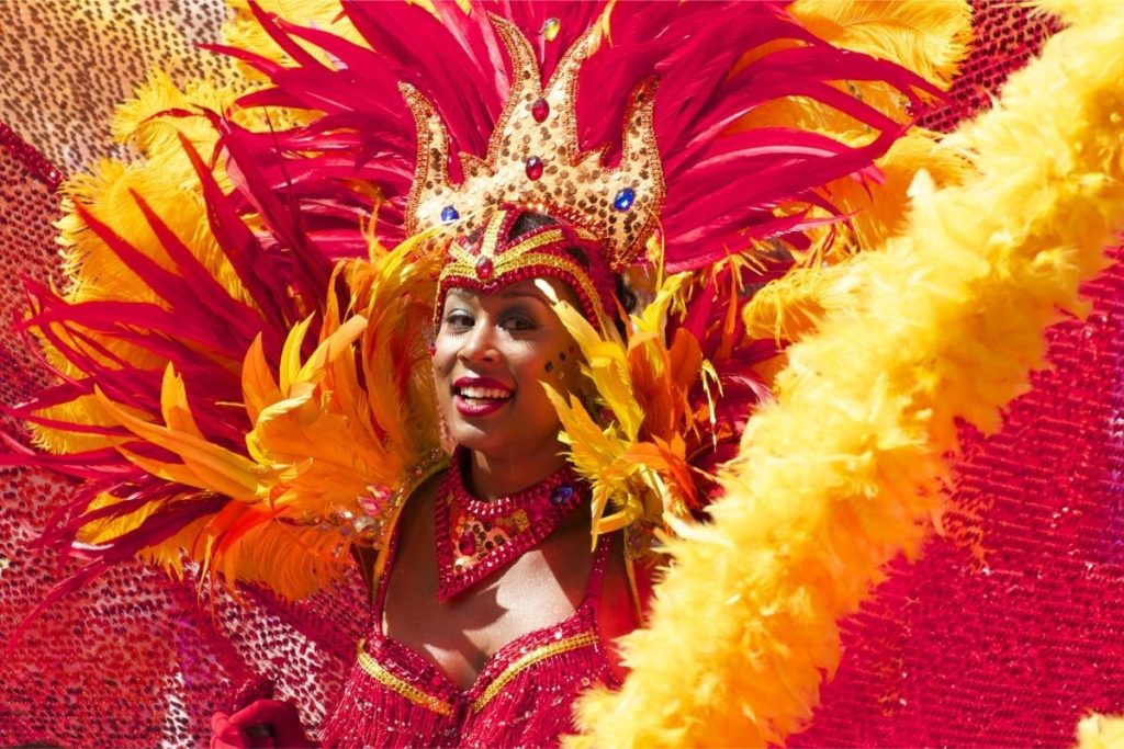cidade-de-sp-aprova-protocolo-para-desfiles-de-carnaval-no-sambodromo