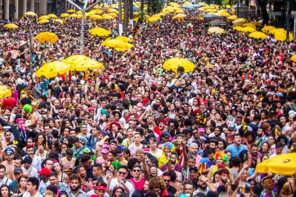 prefeitura-de-sao-paulo-autoriza-696-desfiles-de-rua-no-carnaval-2022