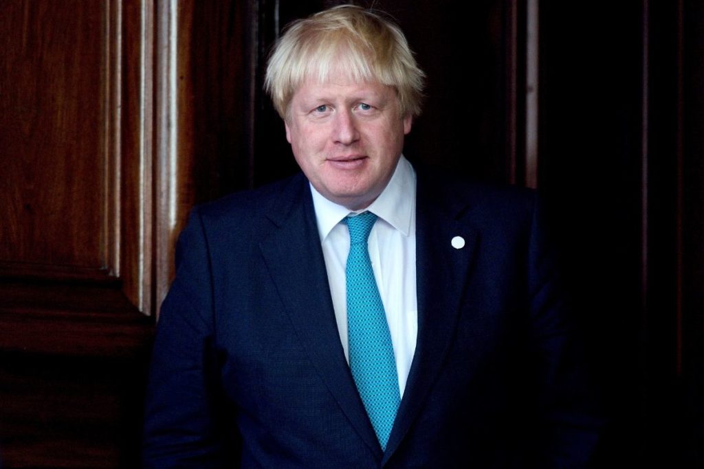 Boris Johnson diz que Rússia não ganha nada e tem tudo a perder caso invada Ucrânia