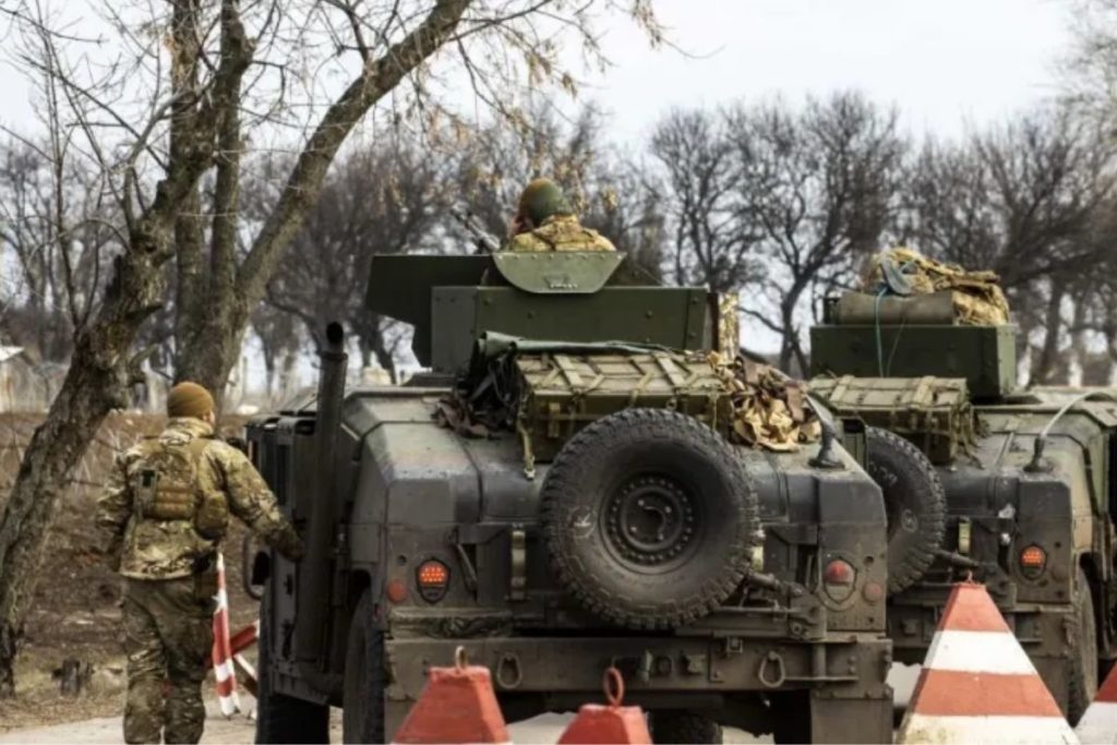 comandante-ucraniano-diz-que-dezenas-de-russos-se-renderam-em-kharkiv