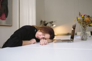 Excesso ou falta de sono podem indicar transtorno