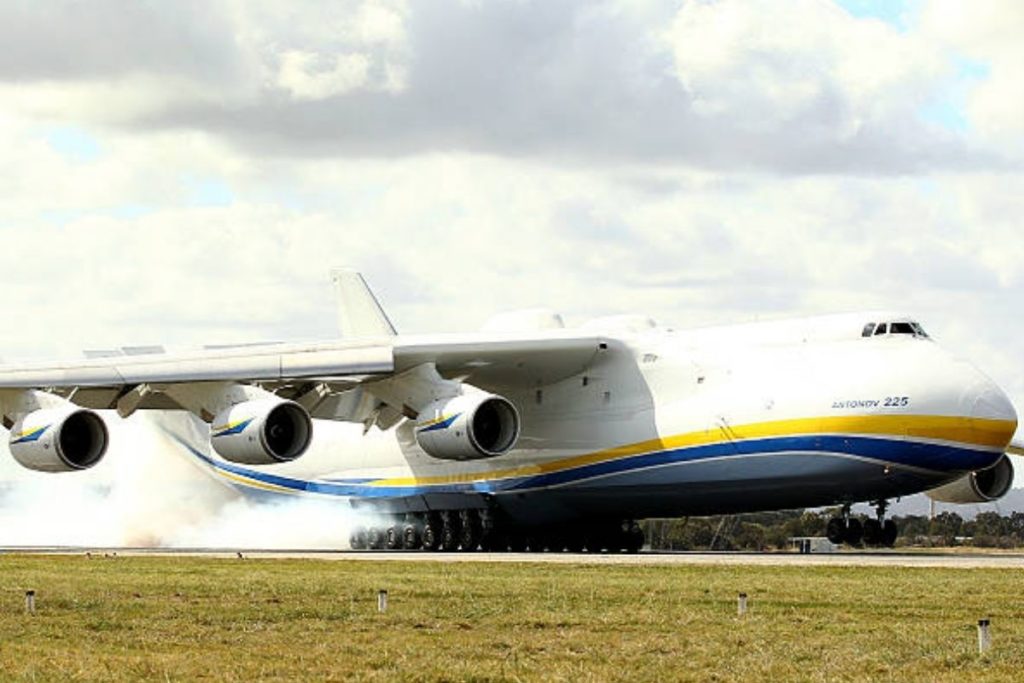maior-aeronave-do-mundo-e-destruida-em-ataque-russo-na-ucrania