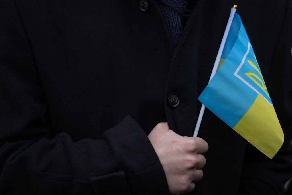 no-rio-grupo-faz-manifestacao-pela-paz-entre-russia-e-ucrania