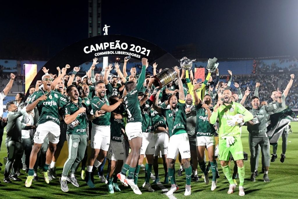 Palmeiras embarca em busca do título do Mundial de Clubes
